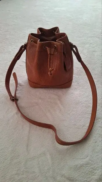 가죽 버킷 백 브라운