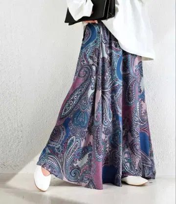ANTIQUA 페이즐리 무늬 롱 스커트