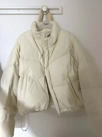 Sinoon 숏 기장 다운 자켓 아이보리