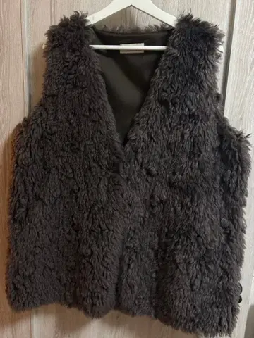 새상품급 GALLARDAGALANTE 개럴개런트 인조 모피 베스트