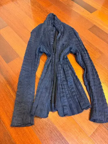 ISSEYMIYAKE 네이비 리브 버튼 자켓