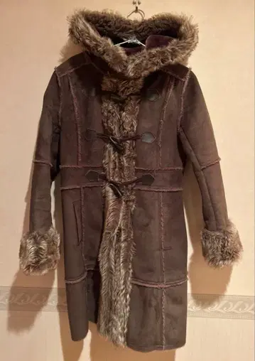 무스탕 코트 인조 모피 부착 더플 스타일