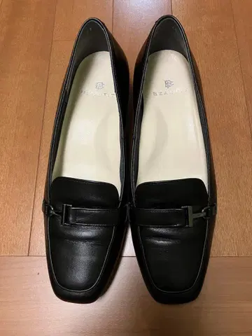 [ REGAL BEAUFIT ] 펌프스 22 3E 블랙