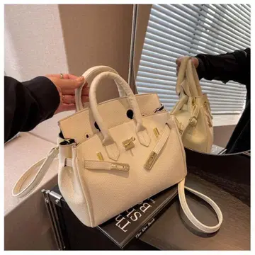 화이트 가죽 숄더백