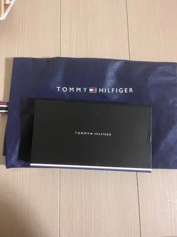 TOMMY HILFIGER 블랙 장지갑