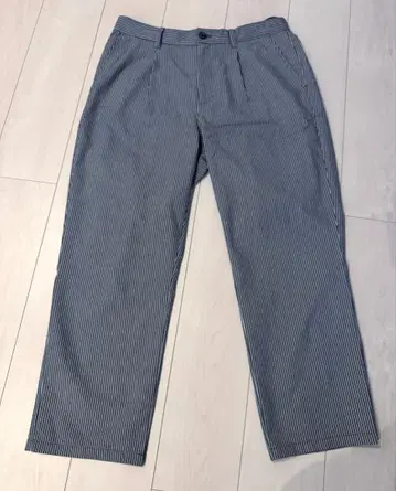 로사센(rosasen)의 스트라이프 골프 팬츠