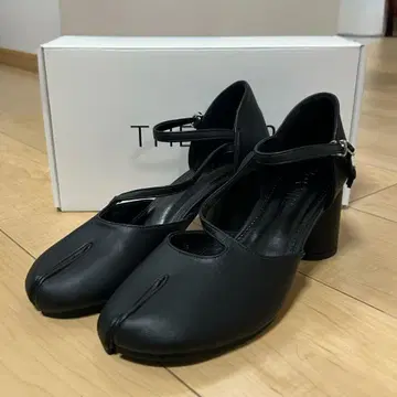 THE YOn 타비 스트랩 펌프스