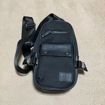 tk 타카오 케누치 바디백 블랙