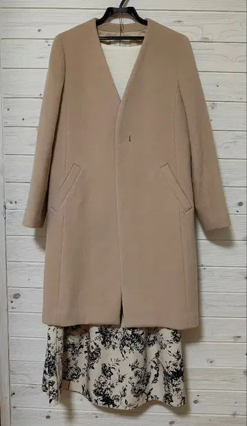 any SiS 베이지 체스터 코트