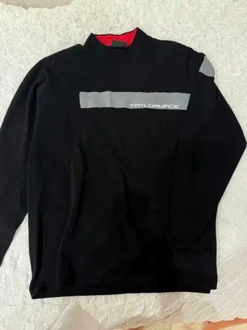 TaylorMade 블랙 긴팔 니트 스웨터