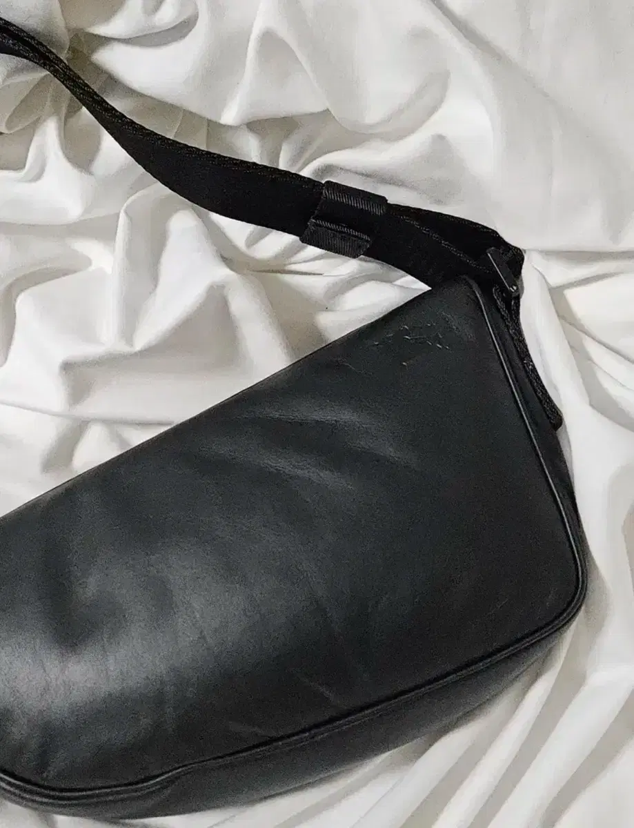 Burberry bag (authentic) for quick sale at a low price #Yoshi Porter