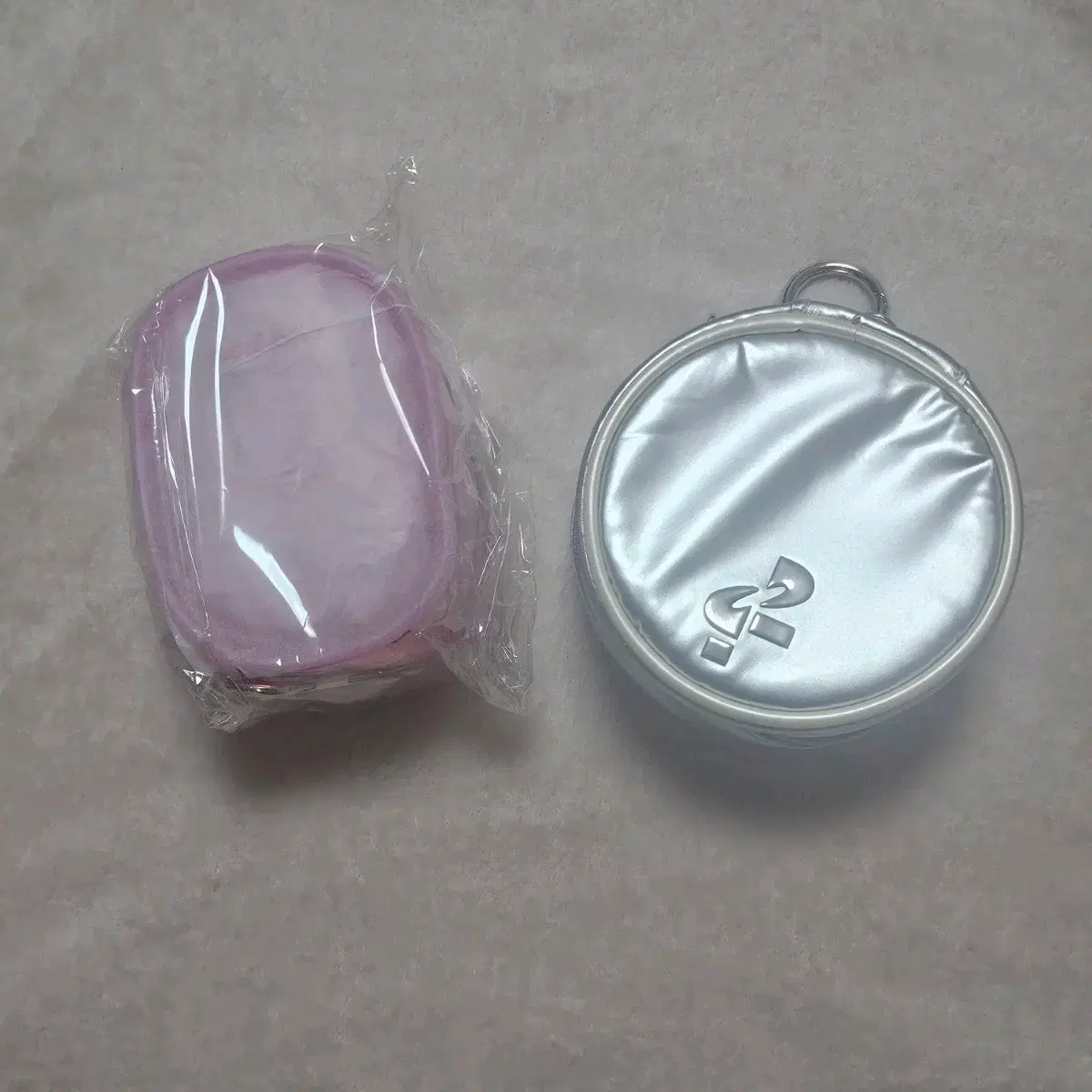 Colorgram pop up gift pouch sealed, Two Slash Four cushion pouch unsealed