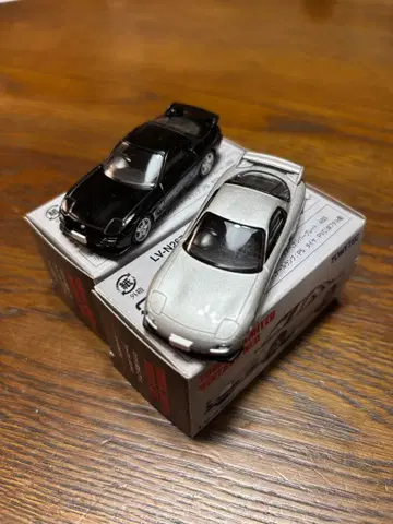 TOMYTEC 마쓰다 RX-7 타입 RS 2대 세트