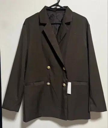 Lumier 골드 버튼 트위드 더블 테일러드 자켓