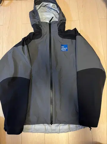 Alwayth shell jacket by AKAD