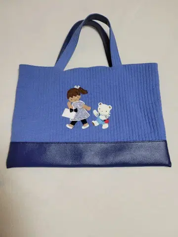 파밀리아 비오는날 콜라보