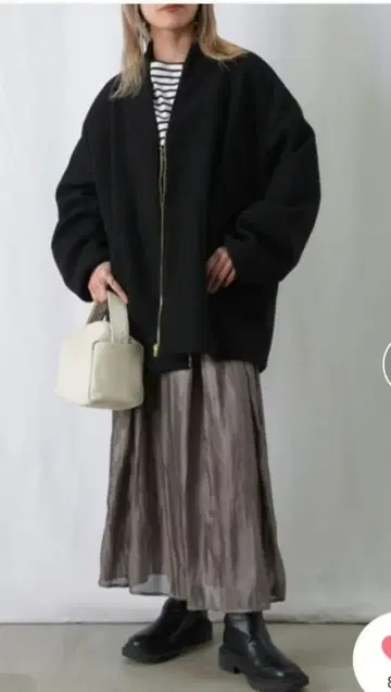 LC/LLL 노카라 숏코트