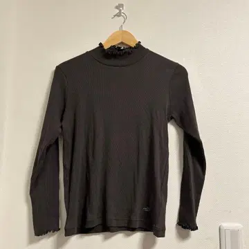 [ 새상품급 ] 크로커다일 터틀넥 M 사이즈