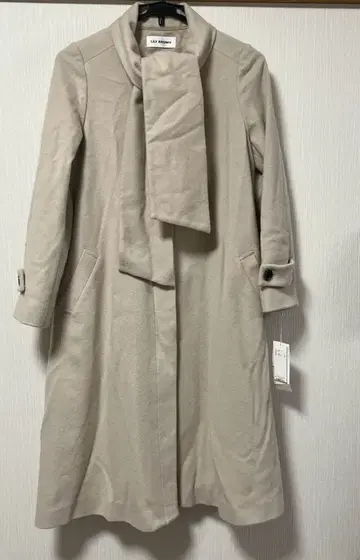 [ 새상품 ] 릴리 브라운 보우 타이 비버 코트