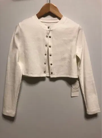 질스튜어트 오가닉 코튼 화이트 긴팔 가디건