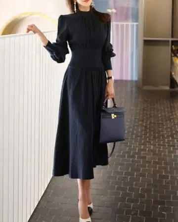 네이비 긴팔 A라인 원피스