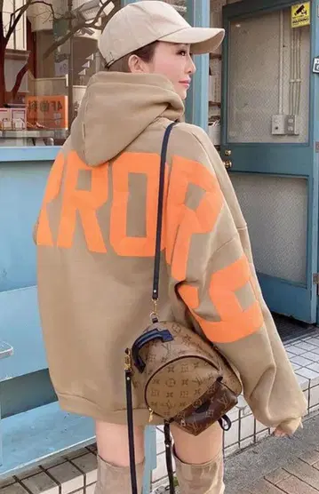 M 사이즈 미러나인 아이콘 후드티 mirror9