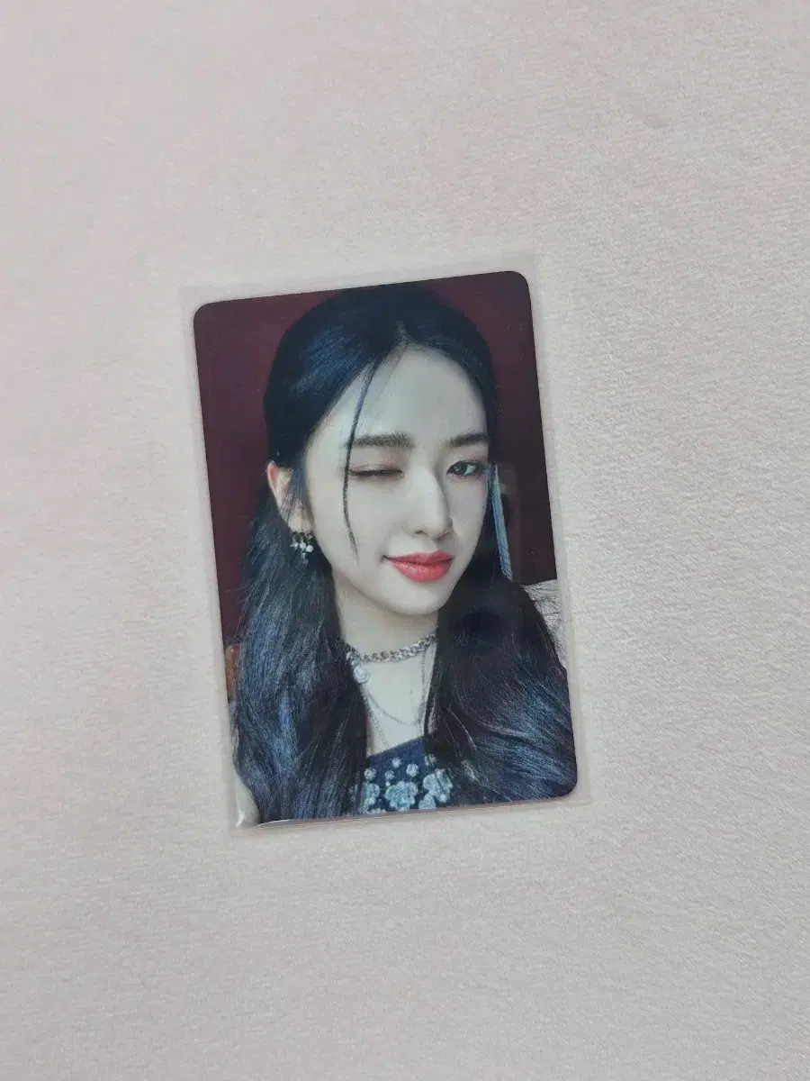Ive An Yujin Love Dive with muu photocard