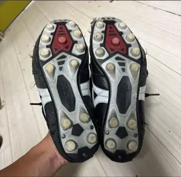 미즈노 모렐리아 축구화 스파이크