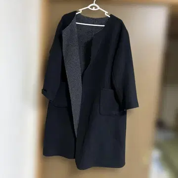 스튜디오 클립 블랙 롱 코트 체크 무늬 안감