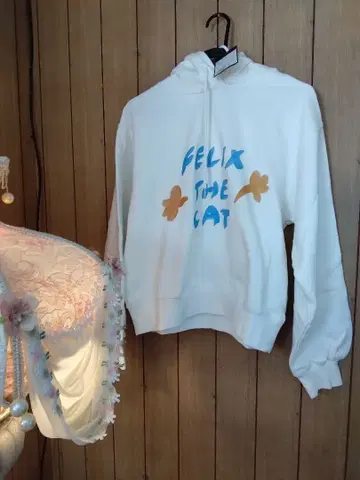 카스타네 - 후드티