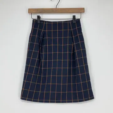 MIIA 미아 네이비 체크 무늬 타이트 스커트