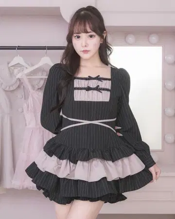 pium 피움 사다리 리본 티어드 셋업 블랙 스트라이프