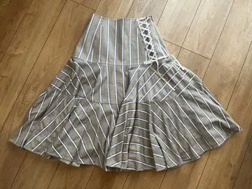 스트라이프 플레어 스커트 레이스업