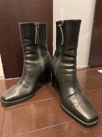 Ameri SEAMLESS LITTLE SQUARE BOOTS