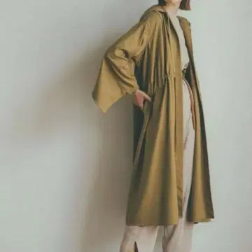 정가 4.2만 CLANE 백 프릴 오버 모즈 코트