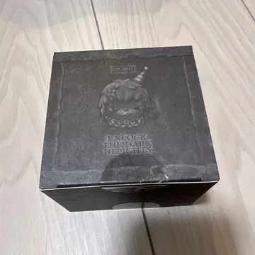 Hirono Monsters Carnival 받침대 팝마트