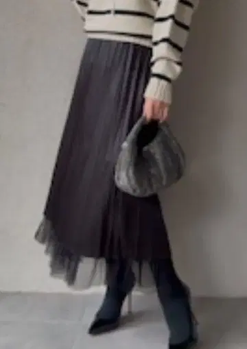 시소러스 미착용 새상품 택 포함 리버서블 튤 플리츠 스커트