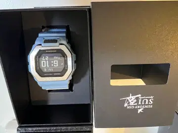 G-SHOCK과 SUNTORY GIN SUIZ의 콜라보레이션 모델입니다.