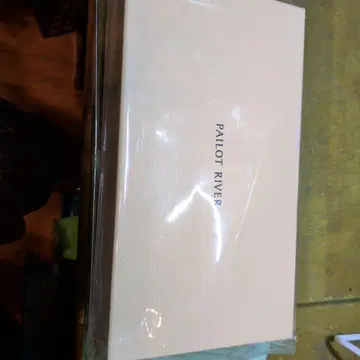 RED MOON PAILOT RIVER 단종품, 각인 포함