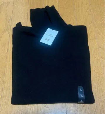 미사용 새상품 UNIQLO 캐시미어 터틀넥 스웨터
