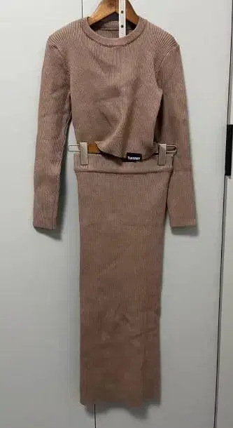 리브 편직 베이지 셋업