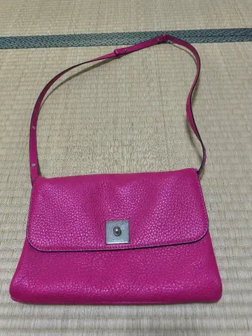 지미추 핑크 숄더백