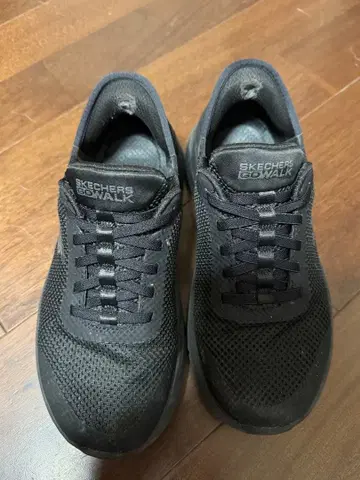 SKECHERS GOwalk 블랙 스니커즈 슬립인