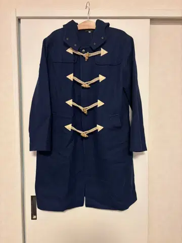 GUESS 네이비 더플 코트