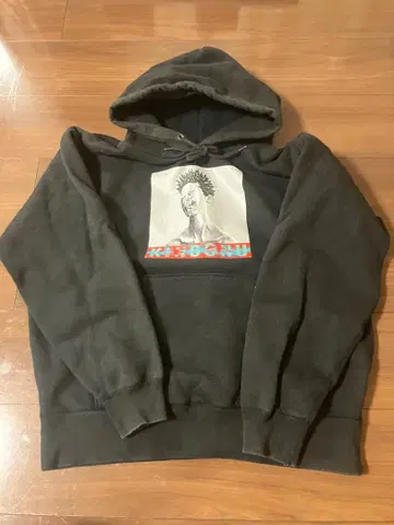 그래픽 프린트 블랙 후드티