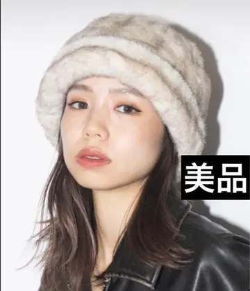 [ 새상품급 ] 러그아젬 퍼 모자 베이지