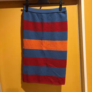 츠모리치사토 스커트 파랑 빨간색 오렌지