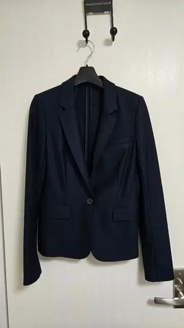 새상품급 JOSEPH 네이비 테일러드 자켓 사이즈 36