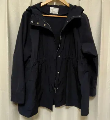 아메리칸 홀릭 꽃가루 방지 발수 가공 마운틴 후드티