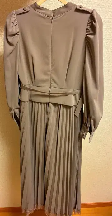 herlipto Chelsea Pleated Long Dress